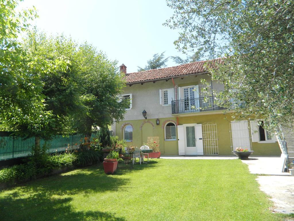 Casa Badinot Guest House Diano dʼAlba Rom bilde